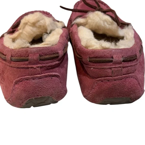 UGG Mauve Suede Moccasin Slippers Size 7 - Picture 4 of 10